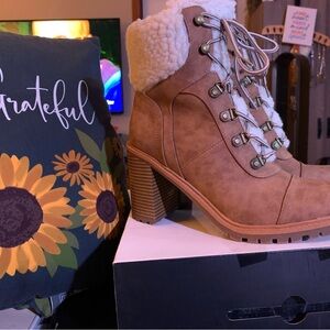 Women's Tan Lace-Up Boots